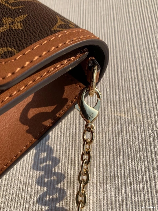 Cheap DAUPHINE V WALLET VUITTON CHAIN LOUIS 0810